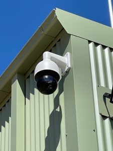 PTZ tracking camera